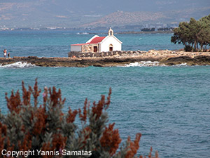 παλιά εκκλησία στη Χερσόνησο